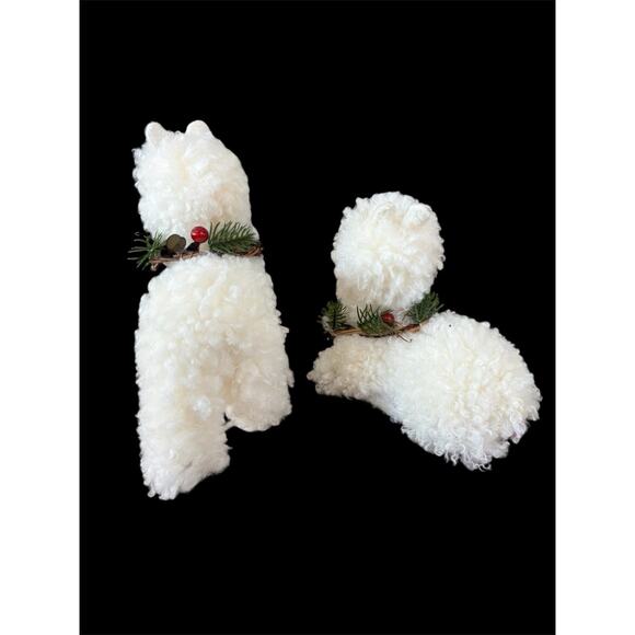 Set Of 2 Fluffy Christmas Holiday 6” Alpaca Llama Tabletop Decor Lot - Picture 4 of 4
